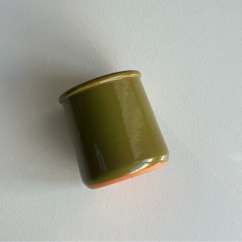 *Limited Edition* La Fermière Yogurt Olive Green Clay Jar 4.9 oz - Picture 2 of 6